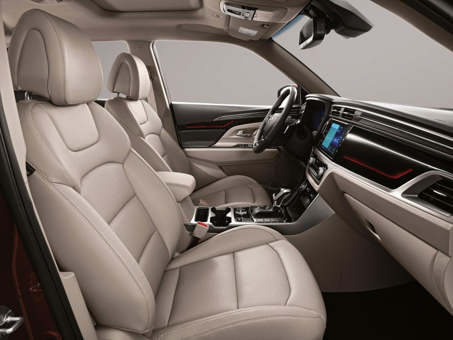 Интерьер SsangYong Korando (C300) 2019 года  (KR) (фото 37 из 40)